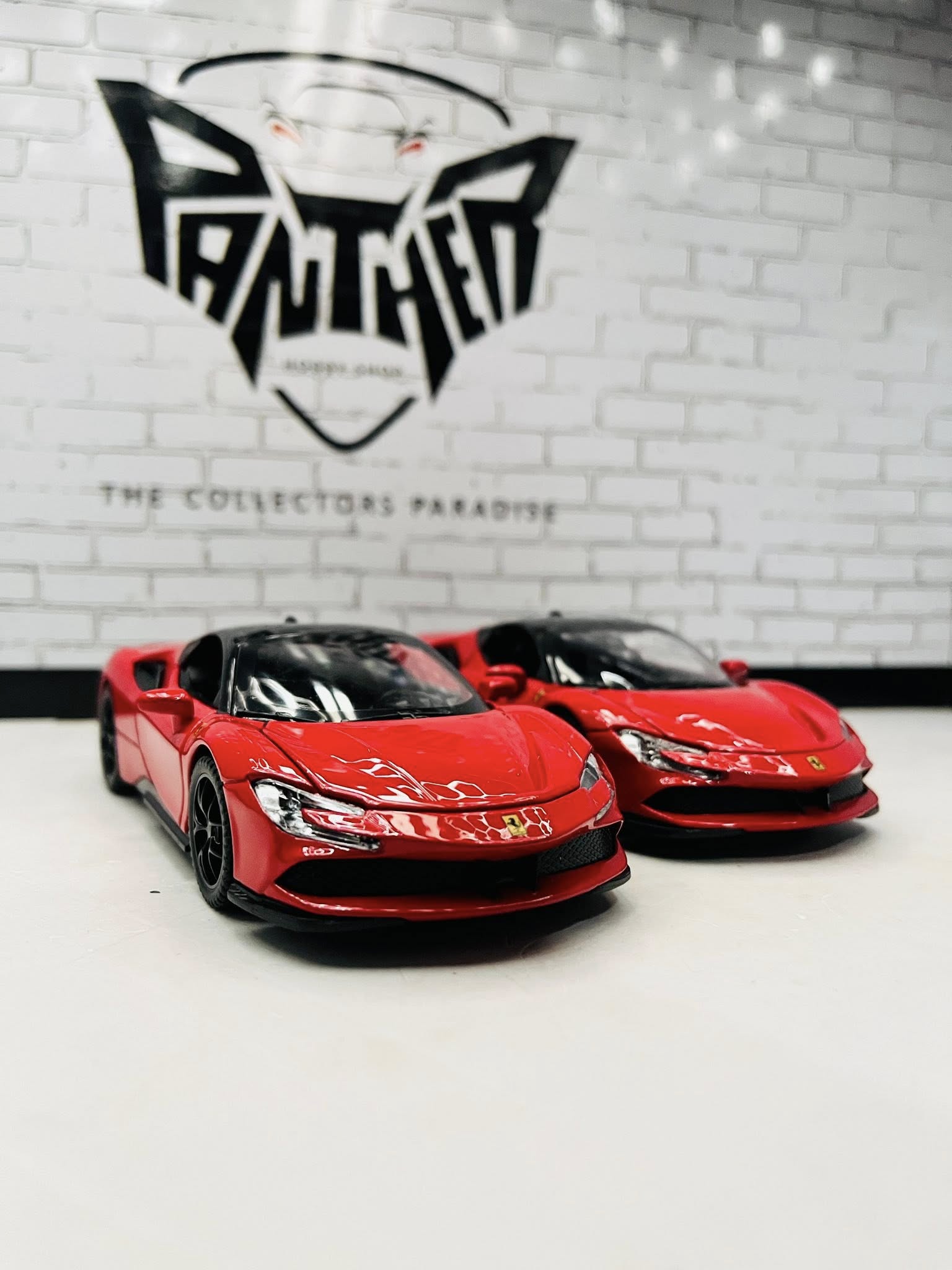 Ferrari SF90 Spider 1:32 Scale Diecast Model