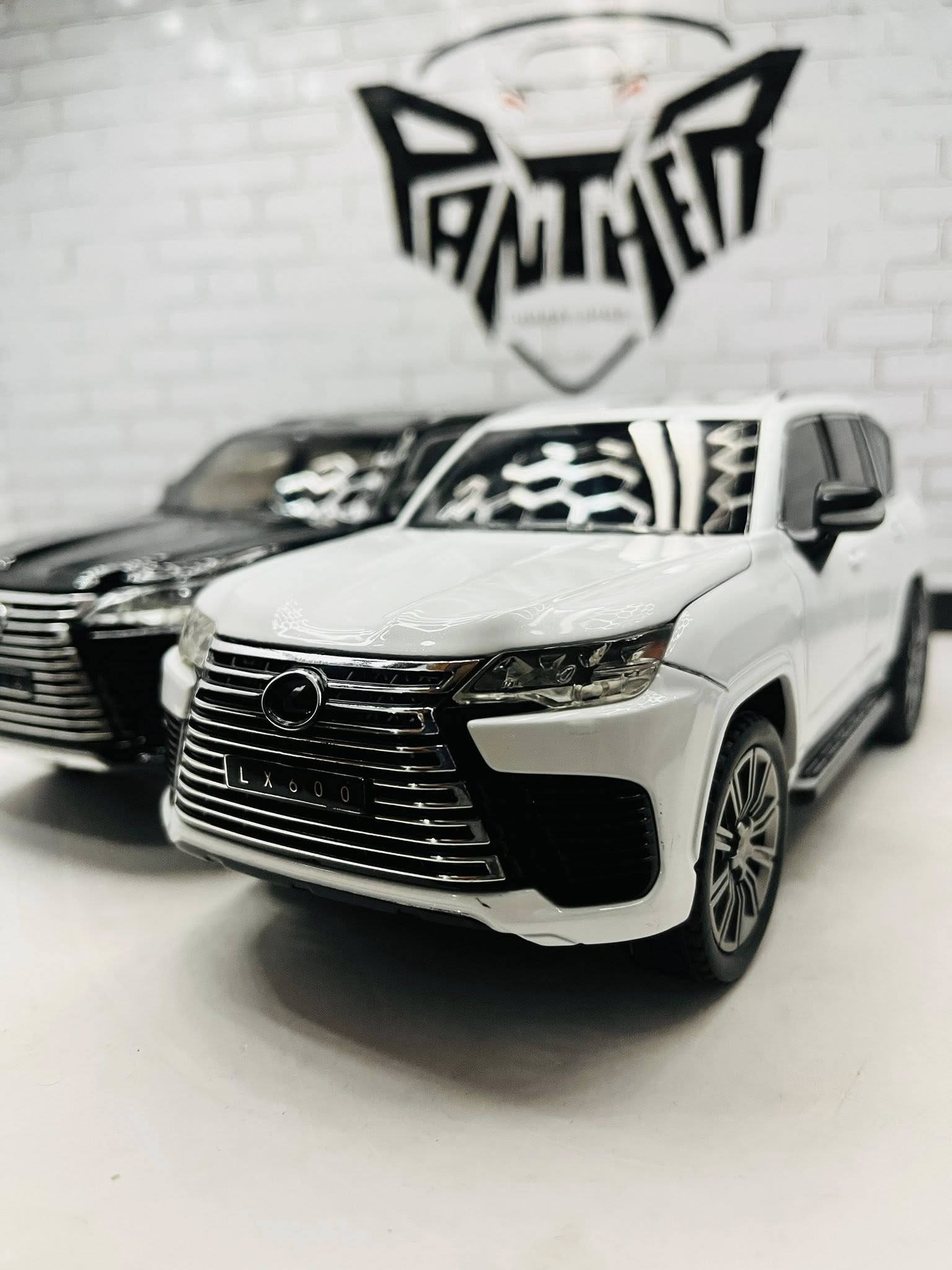 Lexus LX 600 1:24 Scale Diecast Model