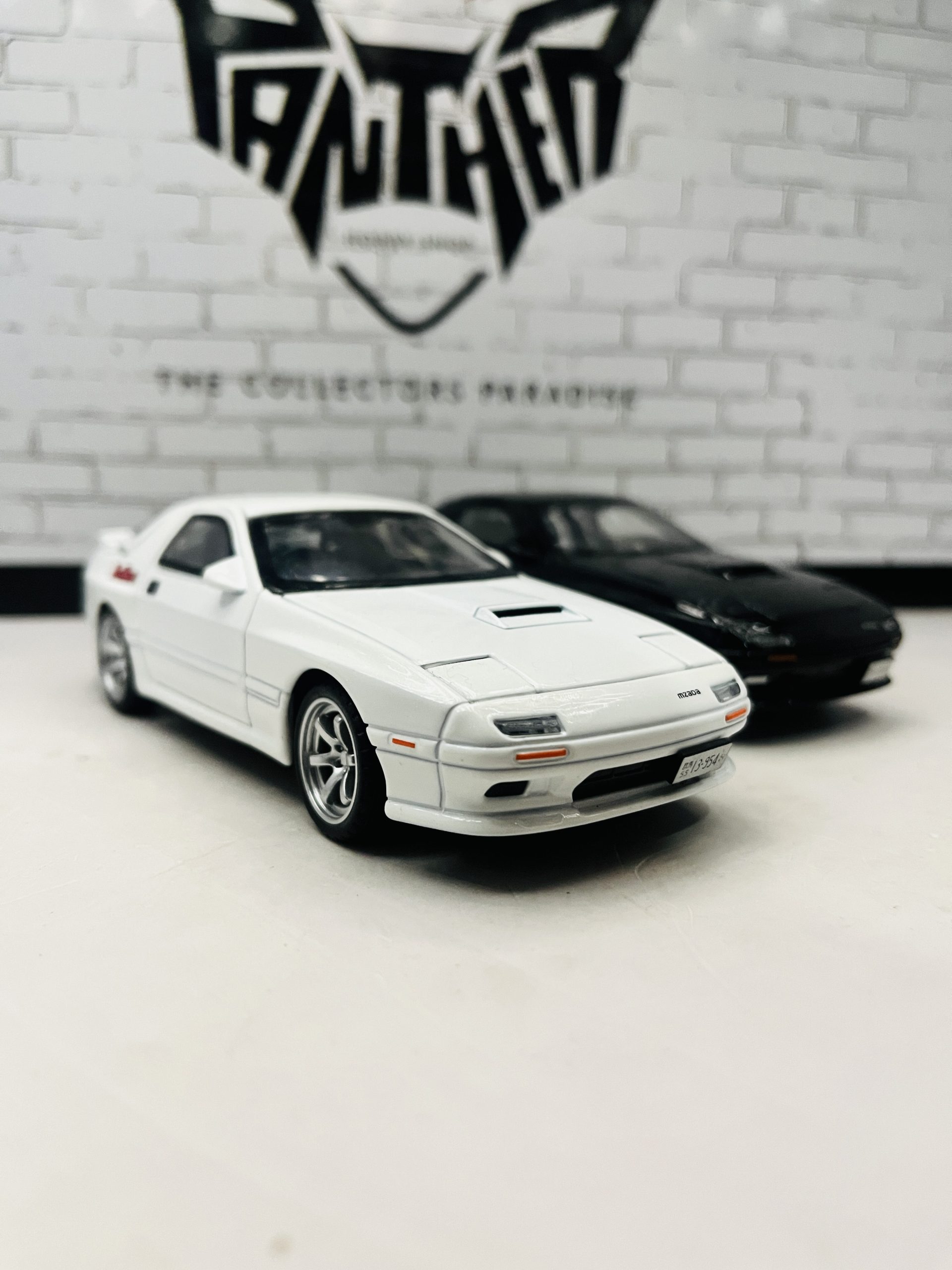 Mazda RX 7 1:32 Scale Diecast Model