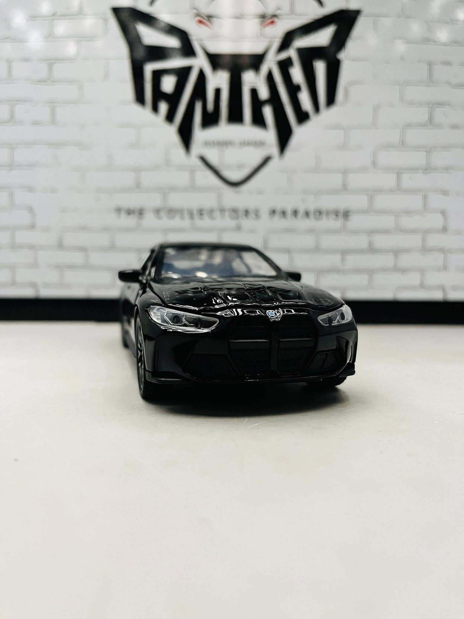 BMW M4 Competition 1:32 Scale Model Car - Image 3
