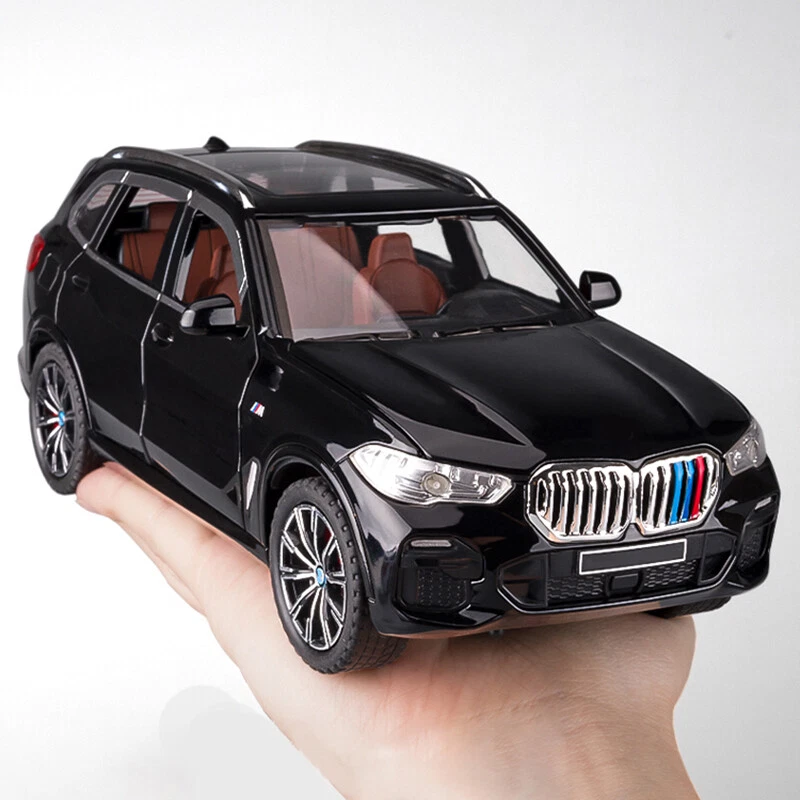 BMW X5 Model 1:24 Scale
